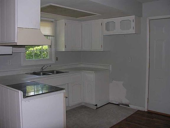 5th image of 10239 Orchard Park Dr W
