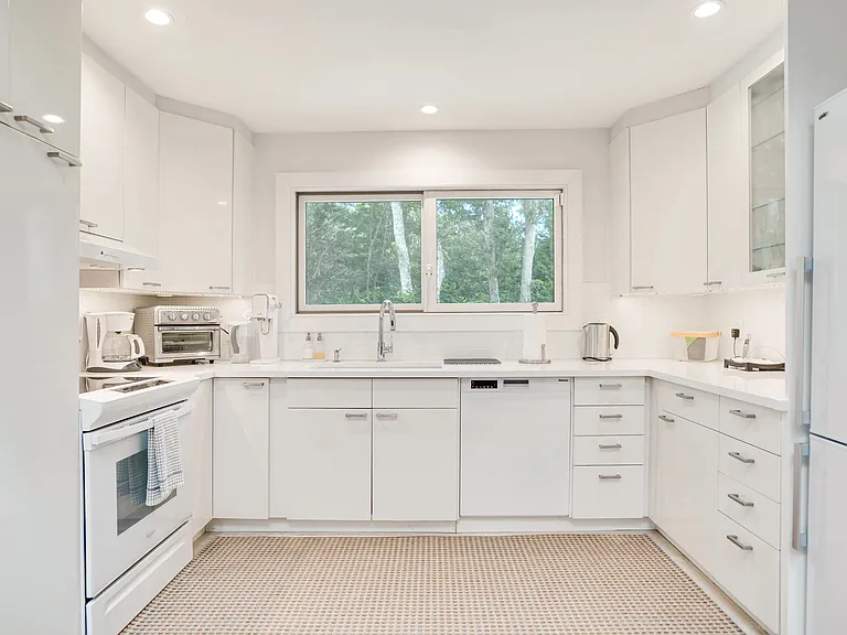 20 Renees Way — Photo 10