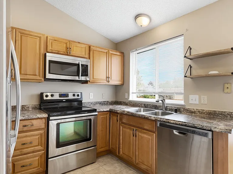 4594 S Richfield St — Photo 13