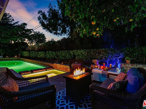 2nd image of 20765 Burbank Blvd.