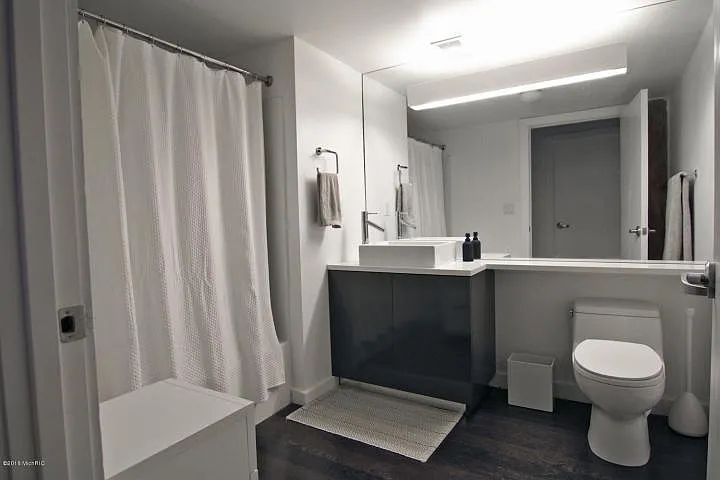 940 Monroe Ave NW #306 — Photo 10