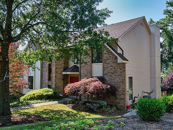 3rd image of 108 Bentley Dr