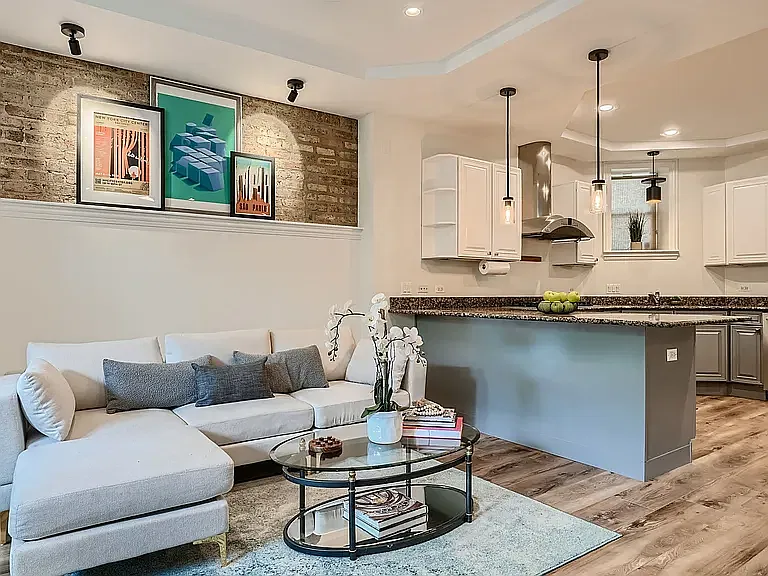 2 bed, 1200 sqft, $2,650 — Photo 4
