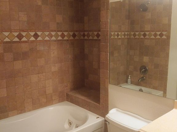 3rd image of 820 Nyssa Dr