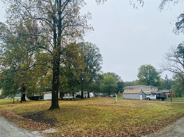 201 E White St, Freeburg, IL 62243