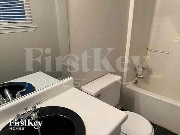 6140 Littleton Dr — Photo 9