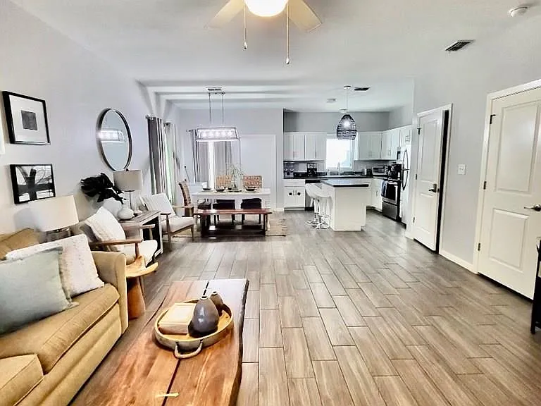 219 Las Joyas Blvd — Photo 8