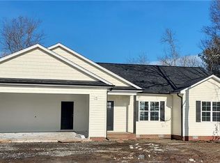 2754 Sandy Cross Rd, Reidsville, NC 27320