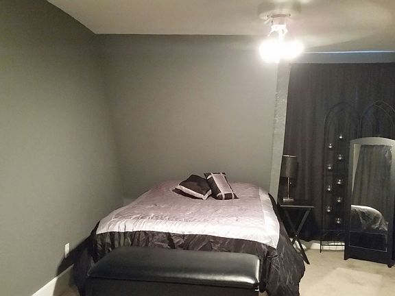 2nd image of 420 W Rush St