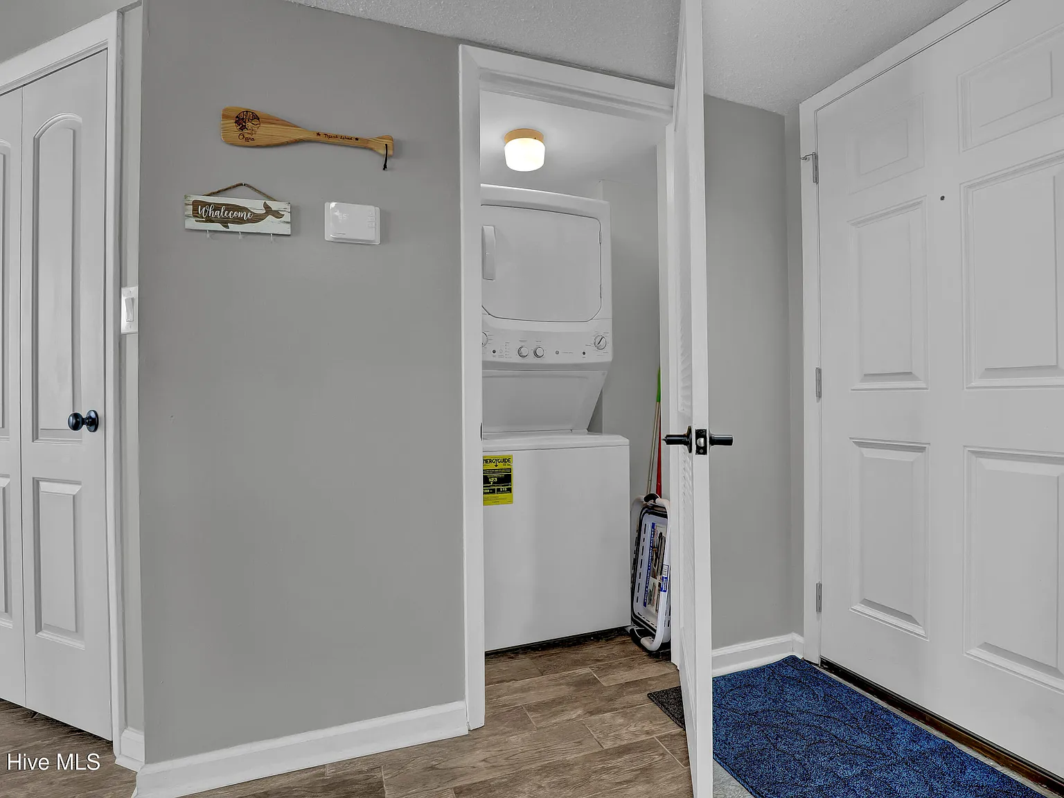 2 bed, 2.0 bath, 1010 sqft, $1,600 — Photo 4