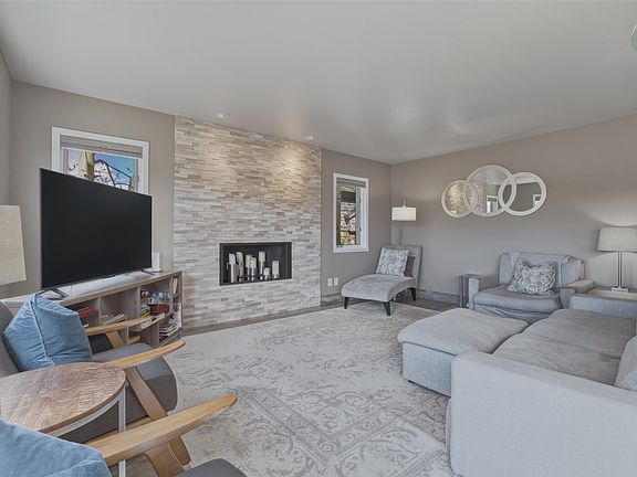 4th image of 134 Ensign Drive UNIT A