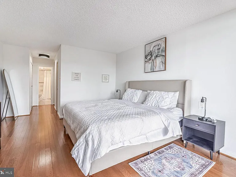 1800 Old Meadow Rd #904 — Photo 10
