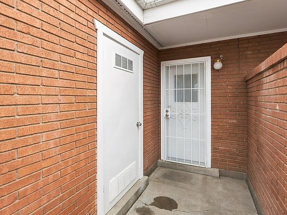 5th image of 2612 Eubank Blvd NE
