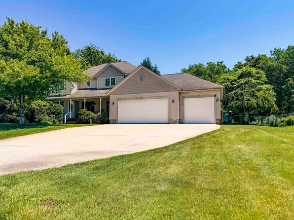 5108 Chanick St, Norton Shores, MI 49441