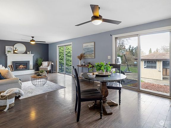 5th image of 207 23rd Avenue SE
