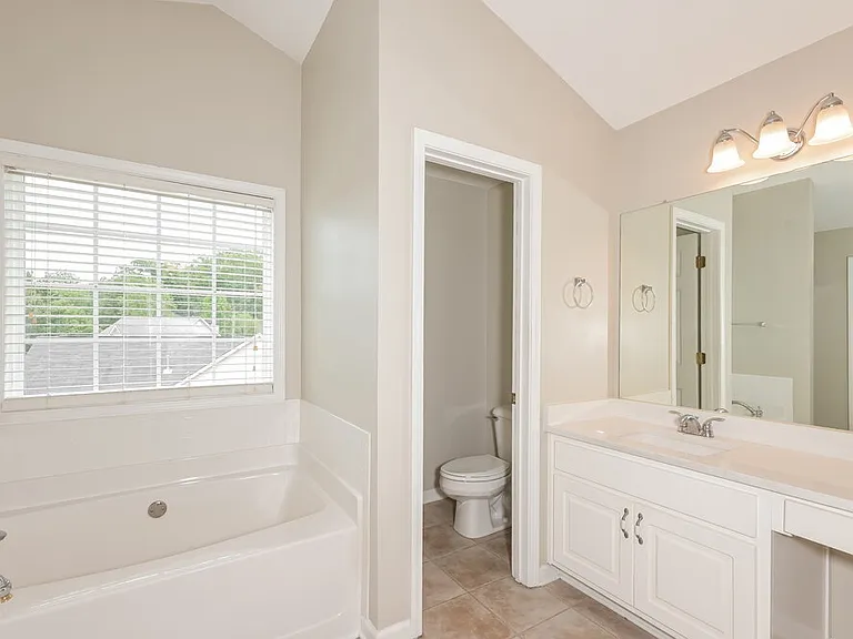 2083 Reserve Pkwy — Photo 13