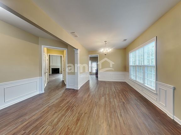 5th image of 3695 Moor Pointe Dr