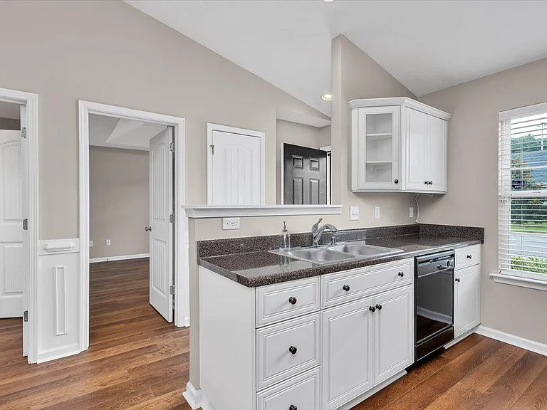 2678 York Dr — Photo 15