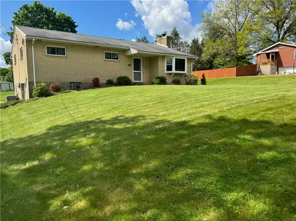 200 North Dr, Butler, PA 16001
