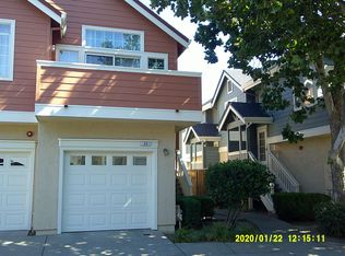 33 Manchester Ln, Fairfield, CA 94533