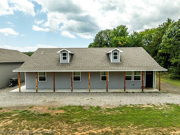 2nd image of 1511 Thompson Ln