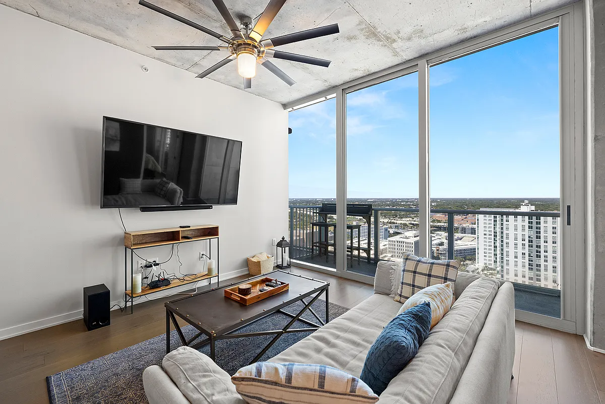 Building Photo - 777 N Ashley Dr #2611