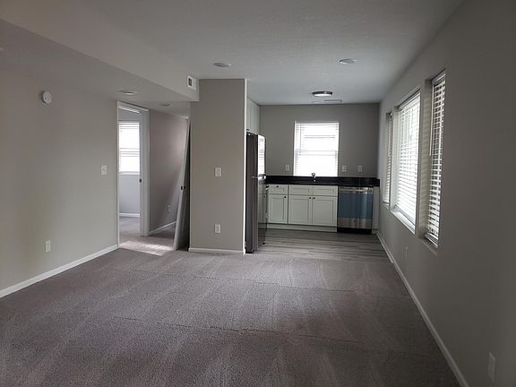 3rd image of 1-2106 Fairmont Ave SE