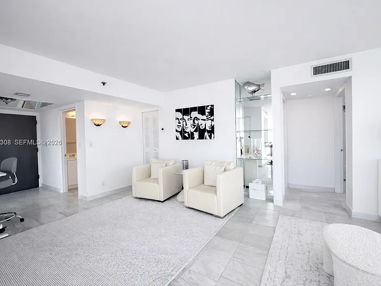 3411 Indian Creek Dr #LPH1401 — Photo 5