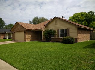 210 Nantucket Ave, Victoria, TX 77904