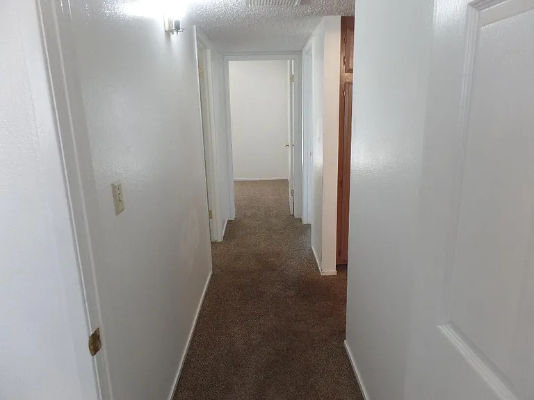 626 W Coso Ave — Photo 6