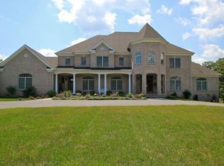 11330 Albermyrtle Rd, Potomac, MD 20854