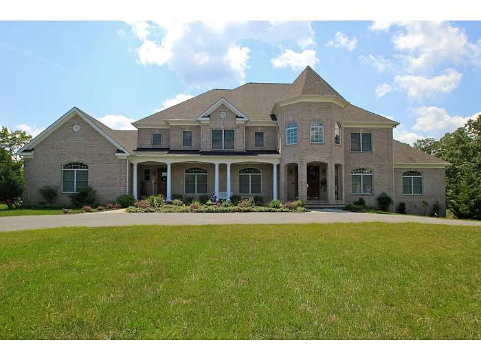 11330 Albermyrtle Rd photo 1