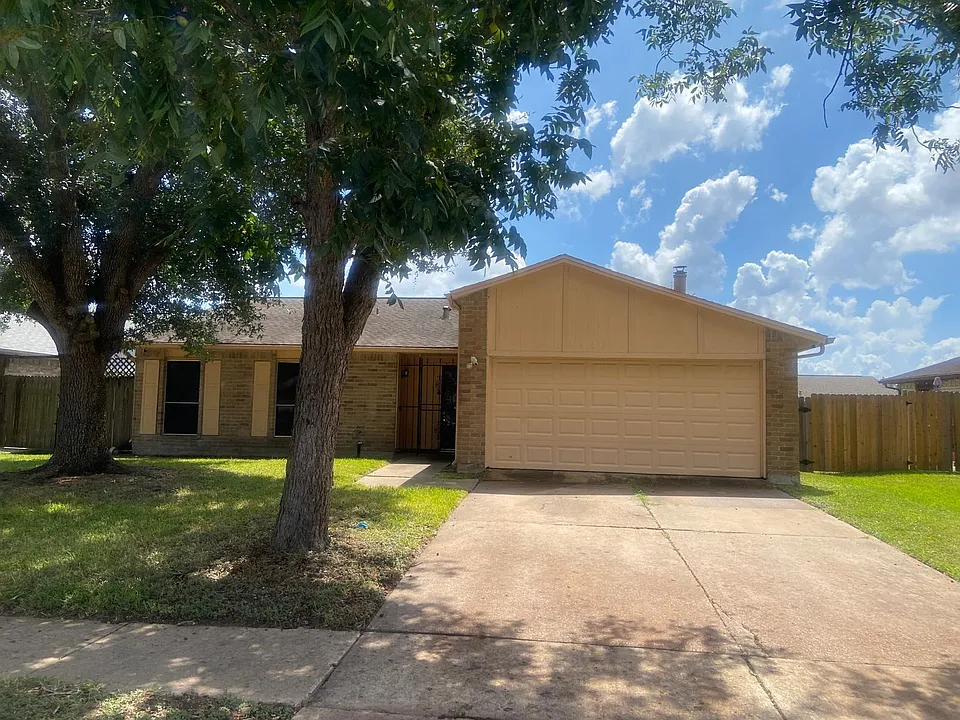 15607 Summer Briar Ct