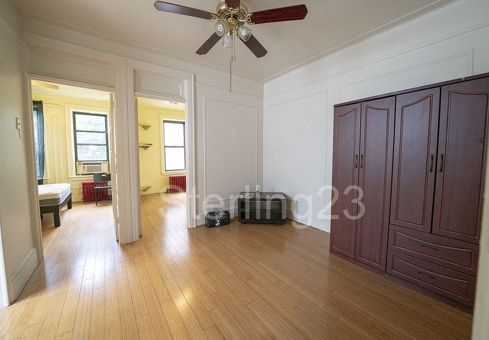 1st image of 3218 34th St APT 3R
