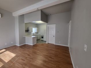 6815-6821 SE Belmont St #6815, Portland, OR 97215
