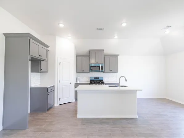 12308 SW 32nd St, Yukon, OK 73099