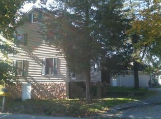121 Hopeland Rd, Newmanstown, PA 17073