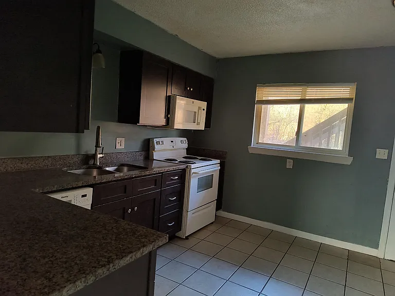 1527 N 55th Dr — Photo 51