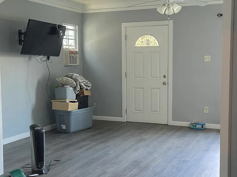 4405 S Van Ness Ave #4405 — Photo 2