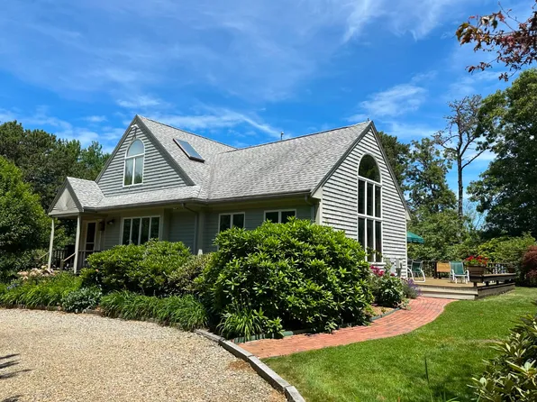 26 Bijahs Way, Chilmark, MA 02535
