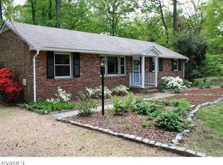 2509 Shoreham Dr, North Chesterfield, VA 23235
