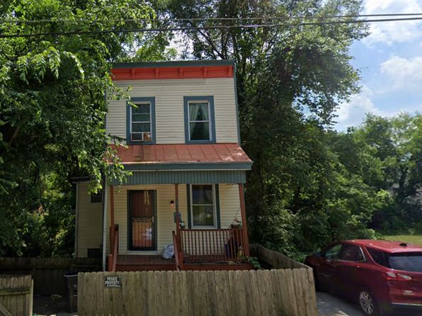 1813 Carll St