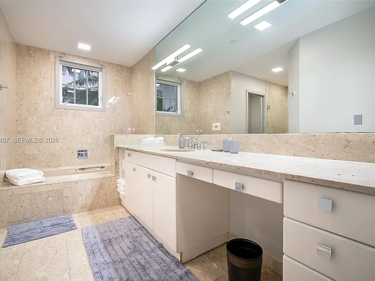19211 Fisher Island Dr #19211 — Photo 23