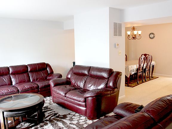 5th image of 14896 Emberdale Dr