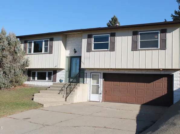 606 5th Ave NW, Mandan, ND 58554
