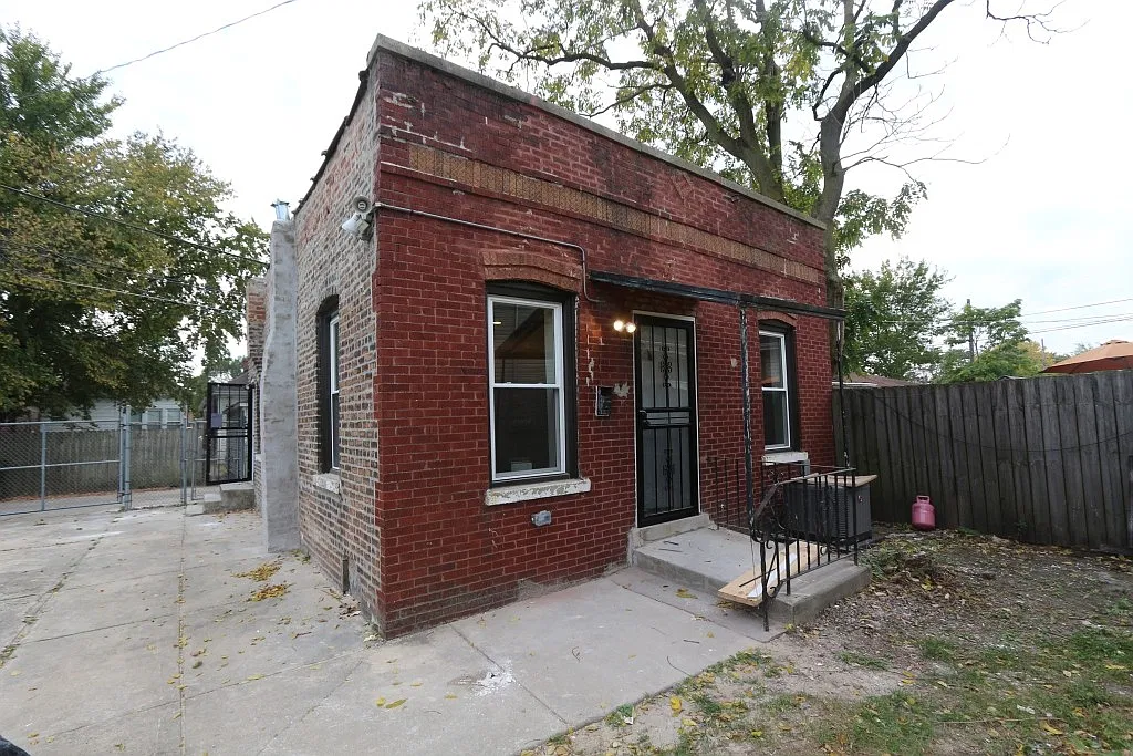 2 bed, 800 sqft, $1,200 — Photo 1