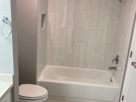 5th image of 1265 Kendall Dr APT 213