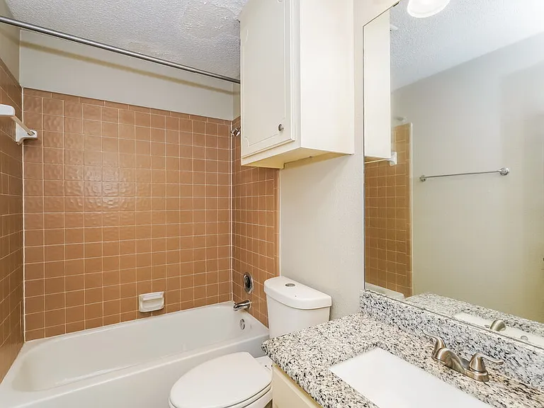 709 Daniels Dr — Photo 15