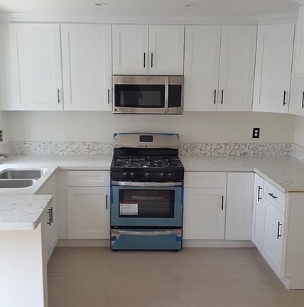4th image of 8624 De Soto Ave Unit 131