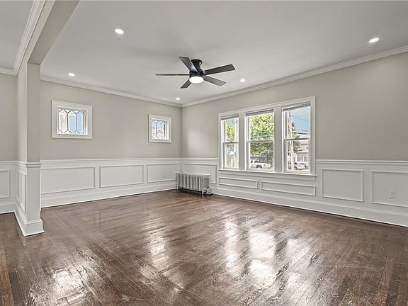 5th image of 200 Narragansett Ave